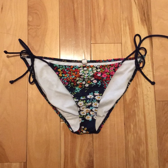 American Eagle Outfitters Other - AE Floral String Bikini Bottoms